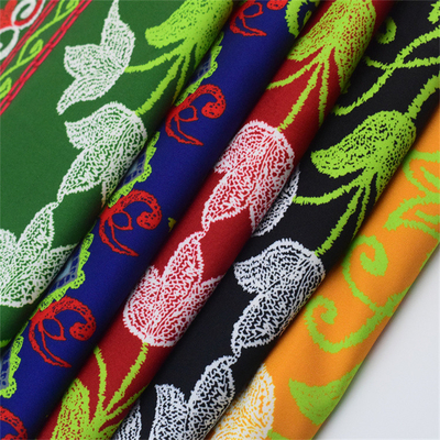 Heißer Mode-Stoff-Druck-Blumengewebe 148Cm der Verkaufs-verschiedener Farbe100%polyester Digital für Kleid