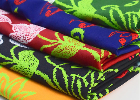 Großes Blumen-Polyester druckte Gewebe für Dekorations-Zusätze