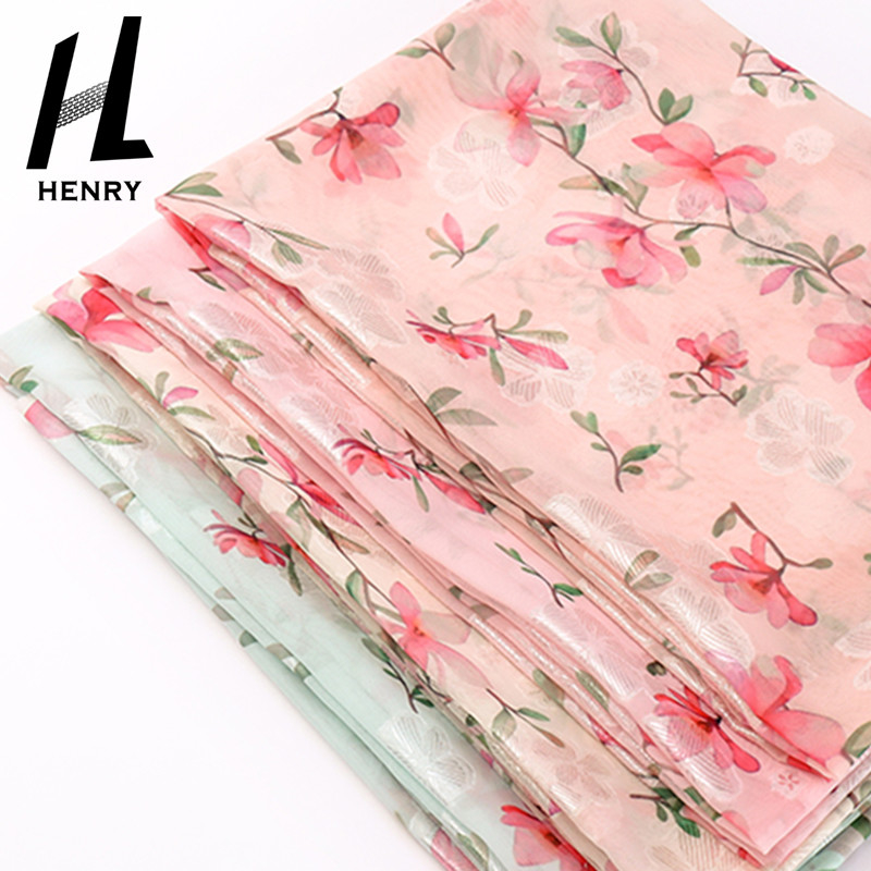 Kleine neue Art-masern weiches Tulle-Gewebe-Licht die gesponnenen Chiffon- Polyester, die für Kleid mit Blumen sind